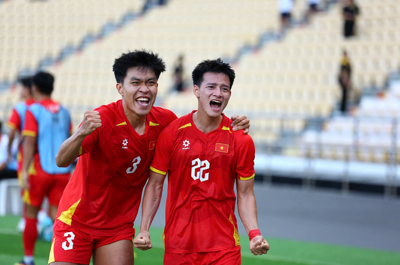 nguyen-thanh-nhan-mat-xich-tham-lang-dua-u22-viet-nam-len-dinh-sea-games-33