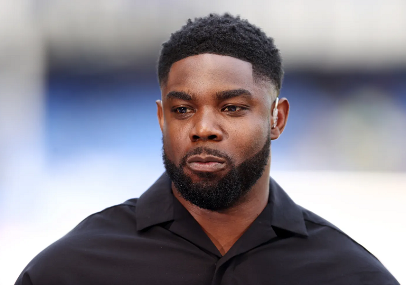 micah-richards-chi-trich-quyet-dinh-gay-tranh-cai